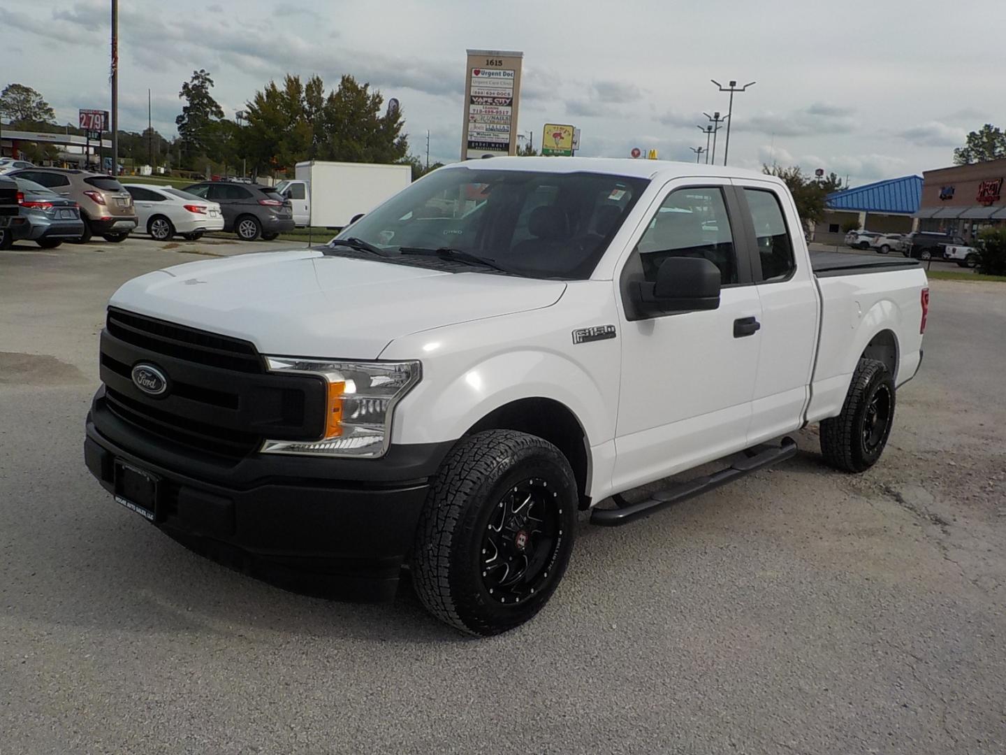 2019 White /Gray Ford F-150 (1FTEX1CB2KK) with an V-6 engine, Automatic transmission, located at 1617 W Church Street, Livingston, TX, 77351, (936) 327-3600, 30.710995, -94.951157 - Great work truck with a little pizazz!! Check out the wheels on this one! - Photo#3